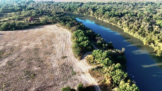 1,402-acre ranch along the Rio Grande at Starr County's border with Mexico